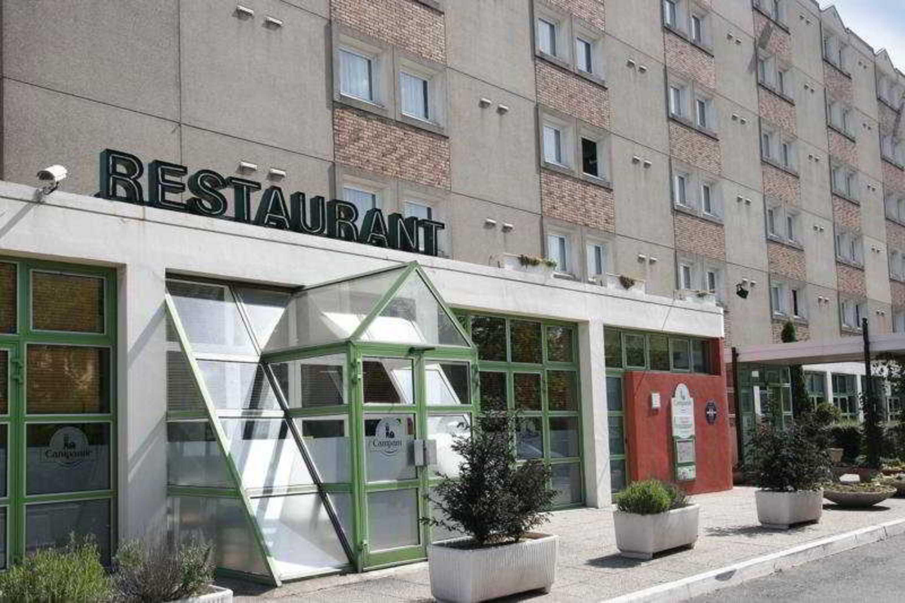 Hotel Campanile Paris Est Bobigny Esterno foto